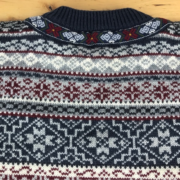 SOLD: Norwear Fair Isle Wool Sweater Folk Metal Clasps Made in Iceland Burgundy - Picture 15 of 16